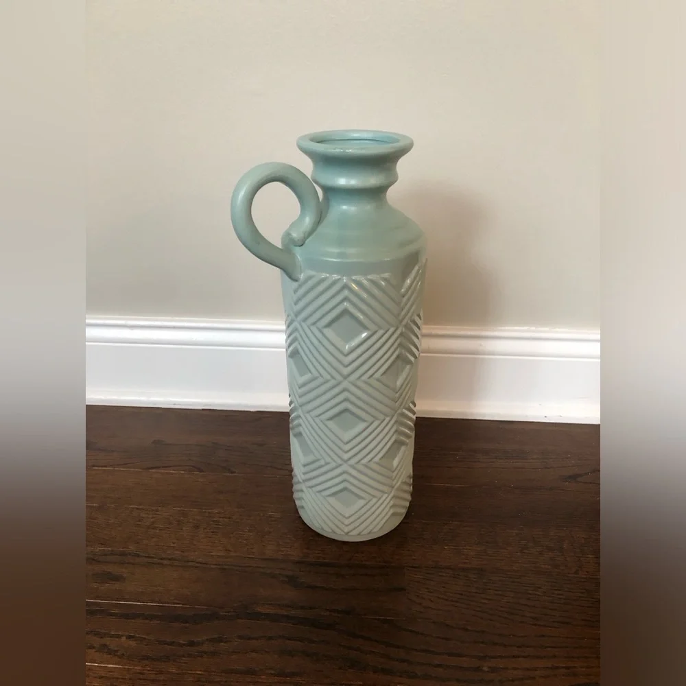 Bed Bath & Beyond Large Sea Blue Herringbone Decor Jug Bottle Pitcher Vase - EUC
